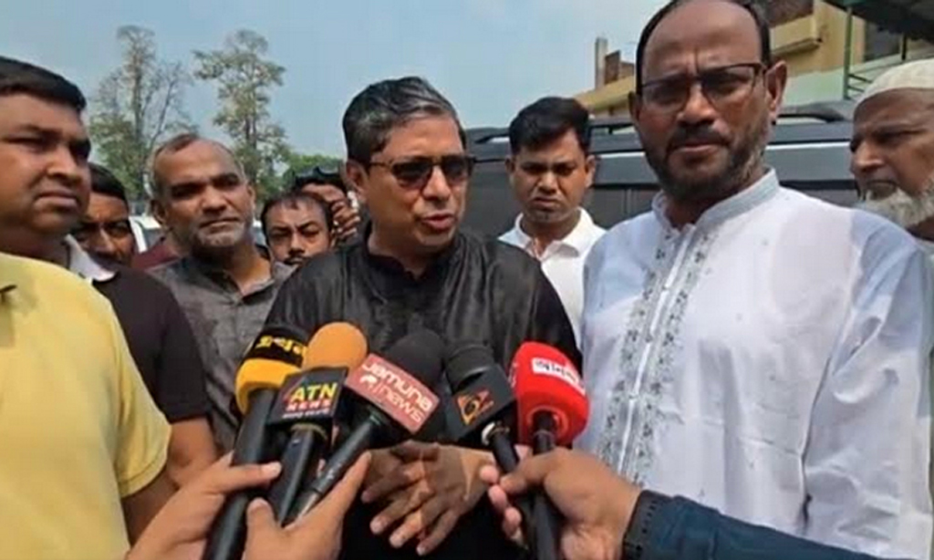 সংকট নেই, তেলের আমদানি ও সরবরাহ ব্যবস্থা স্বাভাবিক: স্থানীয় সরকার প্রতিমন্ত্রী