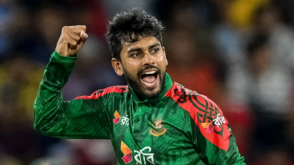 পাকিস্তানের বিপক্ষে সিরিজ জিতে আইসিসির সুখবর পেলেন মিরাজ