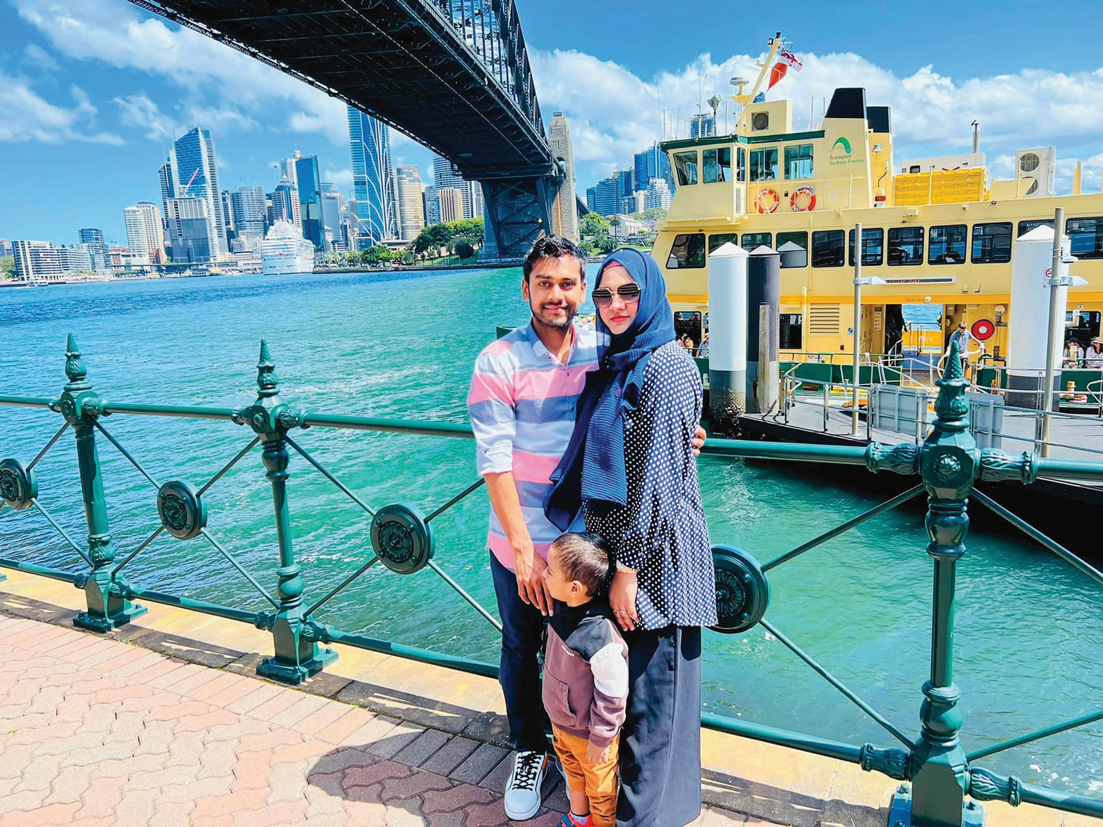 সবাইকে টাকা দিয়ে দিই, যে যার মতো শপিং করে