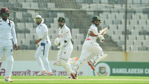 টিভিতে আজ কোথায় কোন খেলা দেখবেন