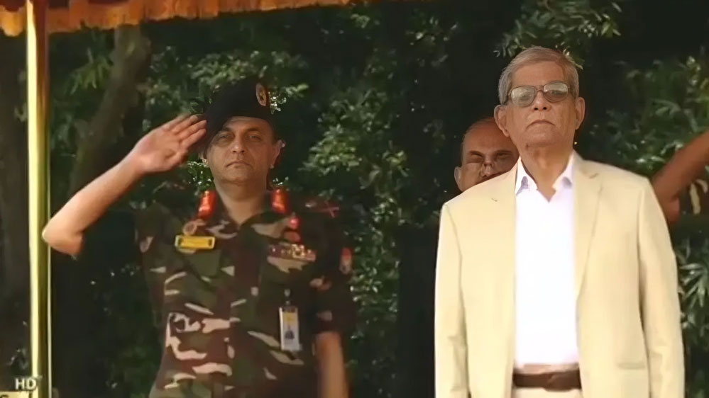বঙ্গভবনে রাষ্ট্রপতি মির্জা ফখরুল ইসলাম, গার্ড অব অনার প্রদান