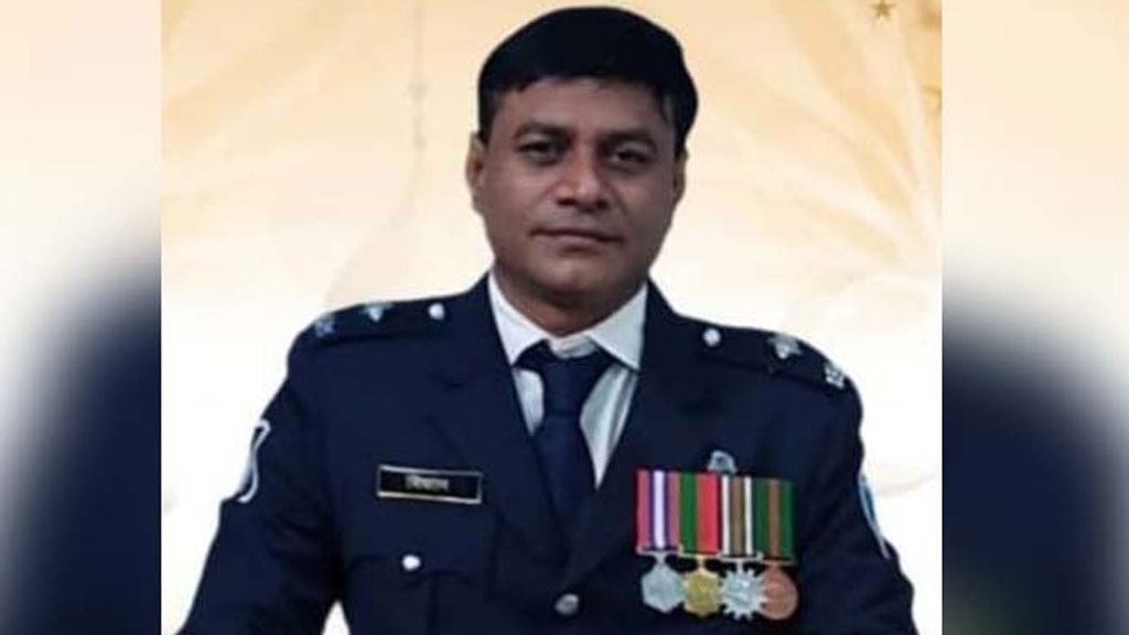 ময়মনসিংহে পদায়নের ৭২ ঘণ্টার মধ্যে ওসিকে প্রত্যাহার