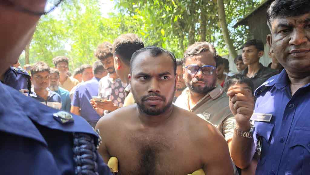 আত্মহত্যায় বাধা দেওয়ায় ইমন তাঁর মাকে কুপিয়ে ও ভাতিজিকে আছড়ে হত‍্যা করেন
