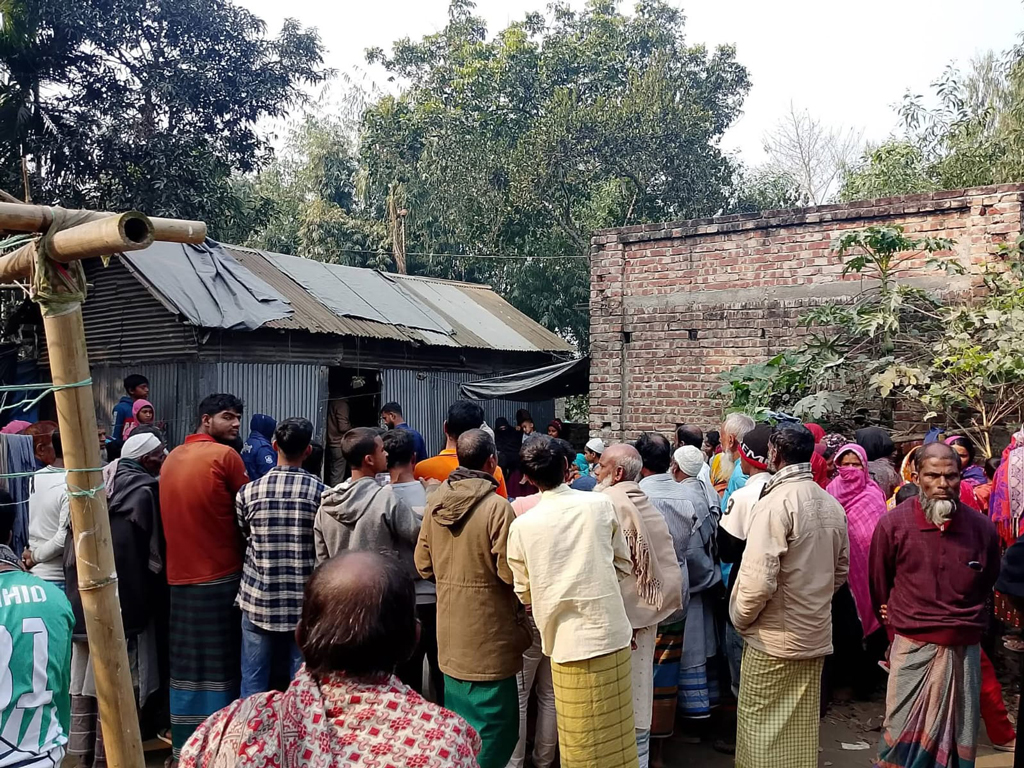 মুক্তাগাছায় ঘরে ঢুকে যুবককে ছুরিকাঘাতে হত্যা