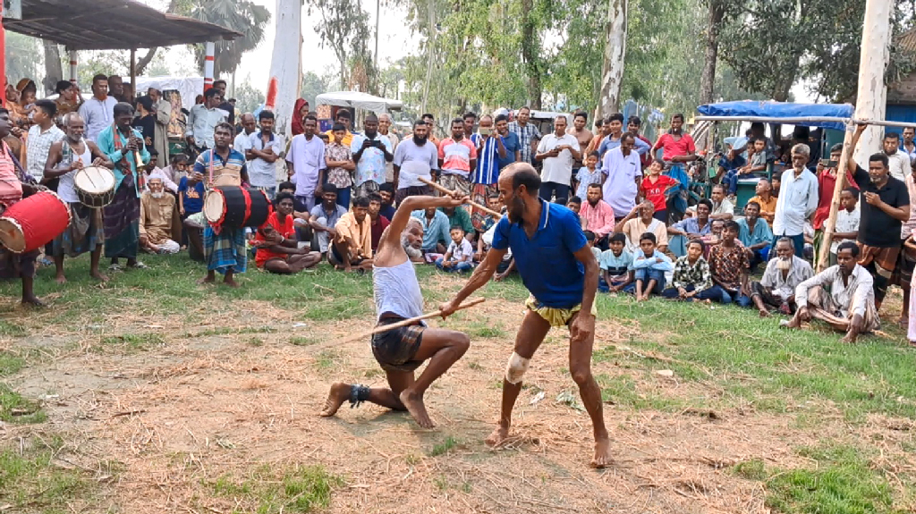 বগুড়ায় শুরু হয়েছে ঐতিহ্যবাহী কেল্লাপোশী মেলা