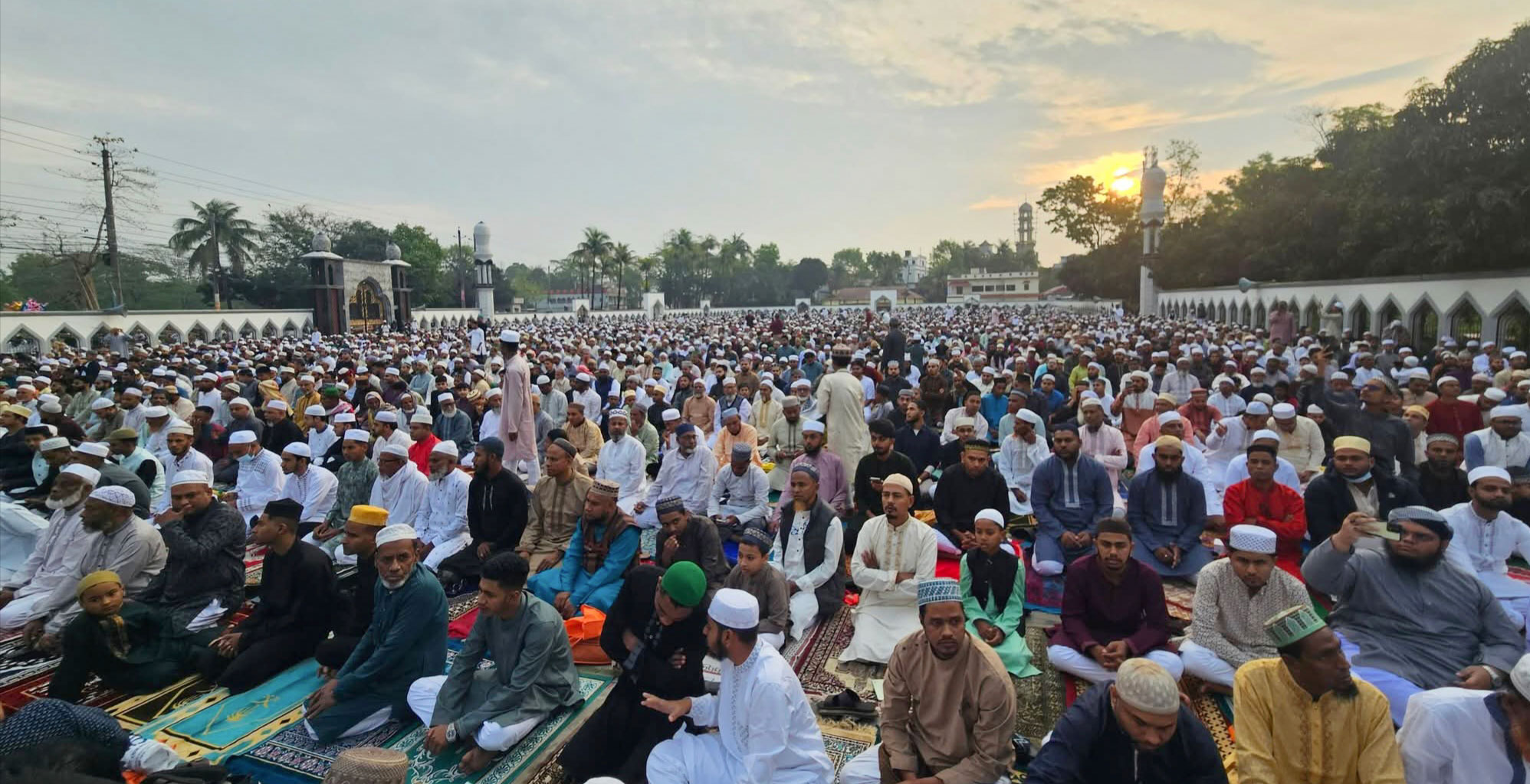 মৌলভীবাজারের সবচেয়ে বড় ঈদগাহ মাঠে ৩টি জামাত অনুষ্ঠিত