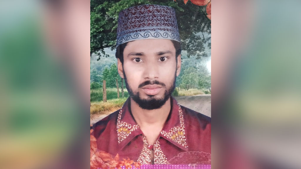 ফাঁকা বাড়িতে ঝুলছিল চা-দোকানির লাশ