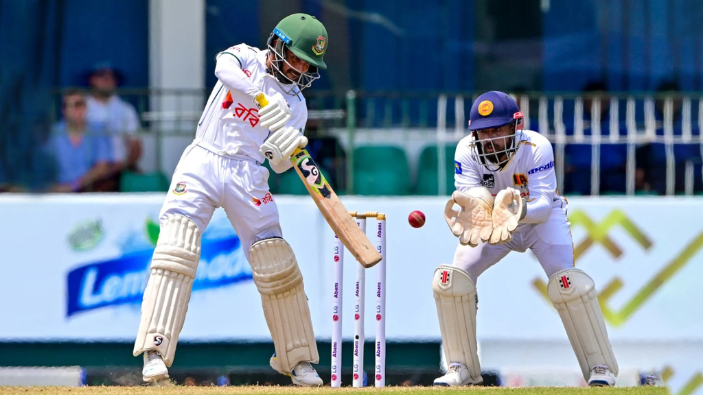 লঙ্কানদের উইকেট উপহার দিয়ে লাঞ্চে বাংলাদেশ