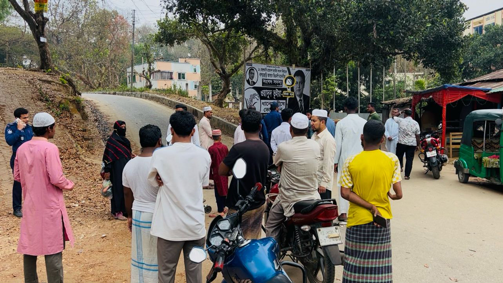 পুলিশ দম্পতির শিশুসন্তান পিকআপচাপায় নিহত