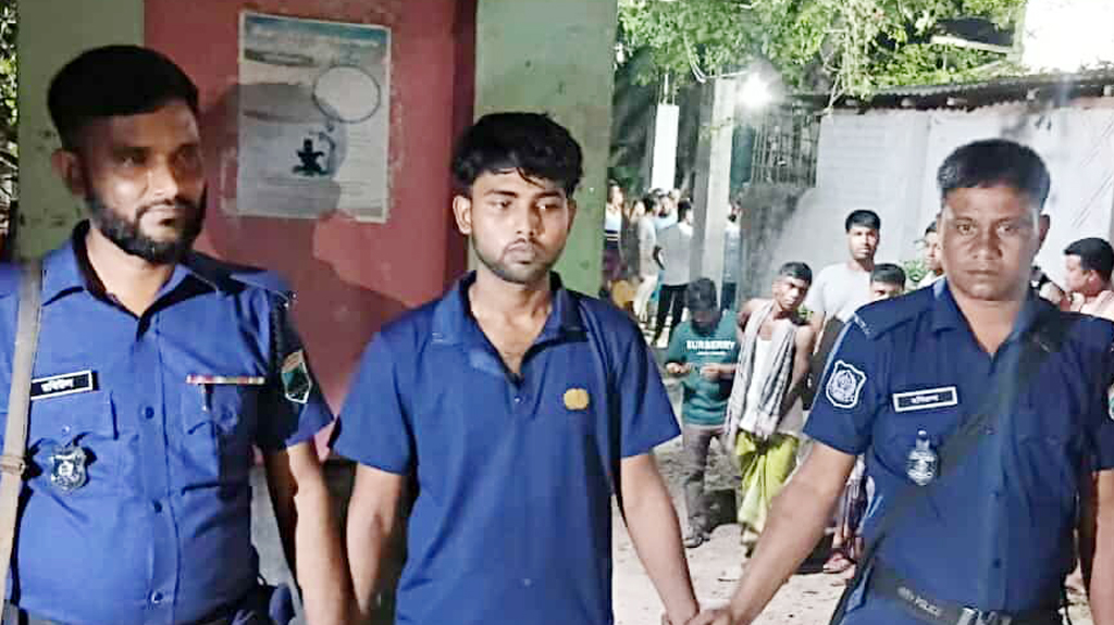 মন্দিরে উচ্চ স্বরে গান বাজানো নিয়ে সংঘর্ষে আহত ২, আটক ১
