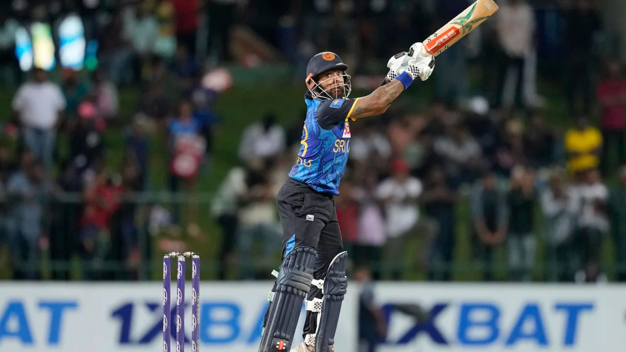 গলার কাঁটা মেন্ডিসকে অবশেষে ফেরাল বাংলাদেশ