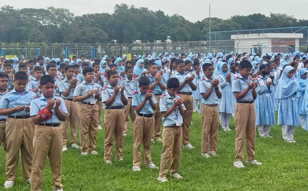 মাইলস্টোনের হতাহতদের জন্য বিমানবাহিনীর বিদ্যায়গুলোতে মোনাজাত
