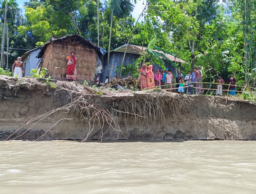 নদীভাঙন: আশ্রয়হীনতার শঙ্কায় দানশীল ছোরহাব উদ্দিন