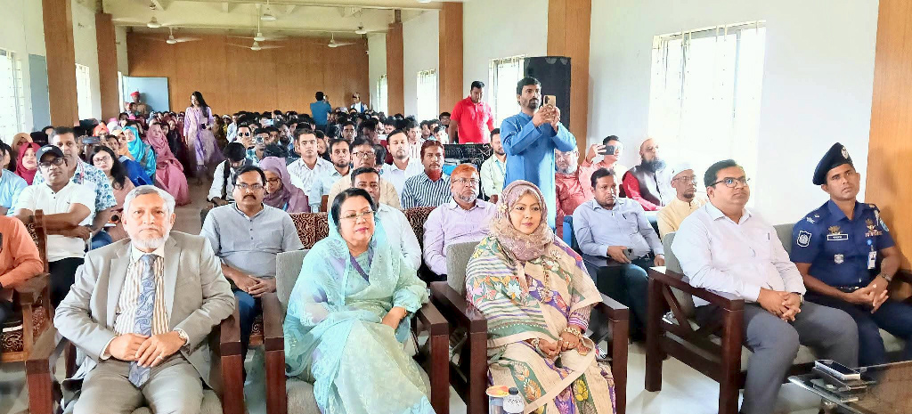শিক্ষার্থীদের নৈতিকতা, মানবিকতা ও দেশপ্রেমে সমৃদ্ধ মানুষ হতে হবে: খাদ্যমন্ত্রী