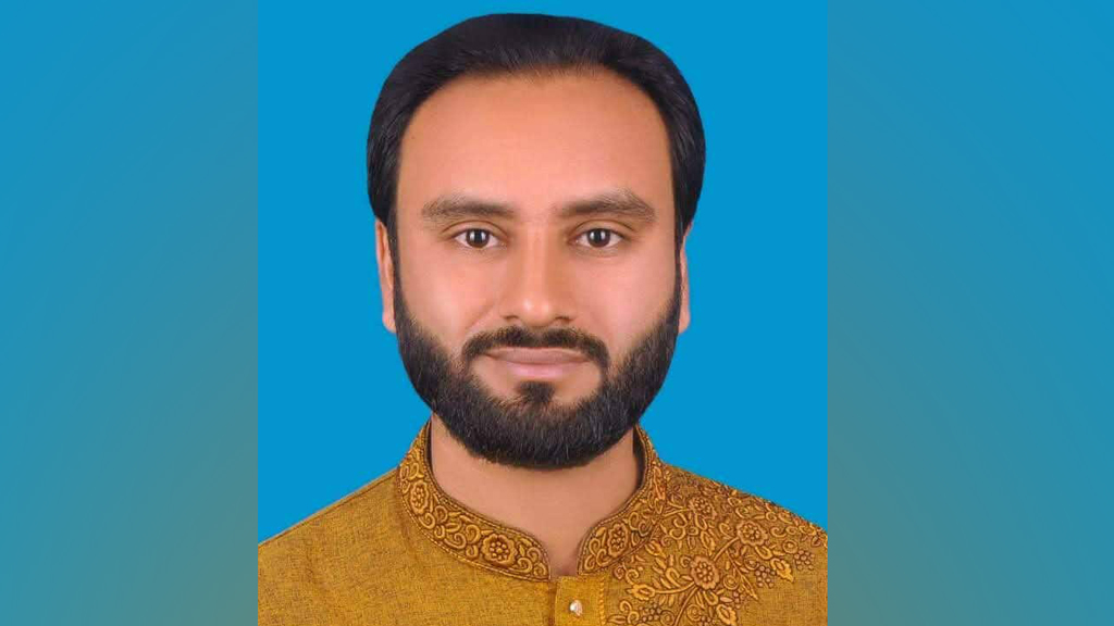 আটকের পর হ্যান্ডকাফ নিয়ে পলায়ন স্বেচ্ছাসেবক লীগ নেতার