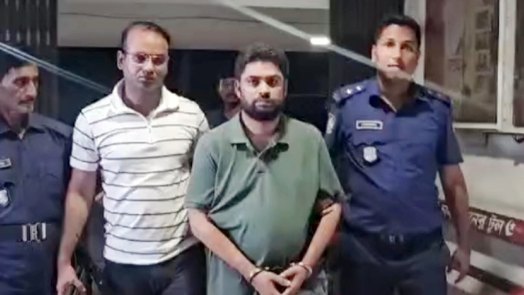 হাতকড়াসহ পালানো কার্যক্রম নিষিদ্ধ আ.লীগ নেতা ফের গ্রেপ্তার