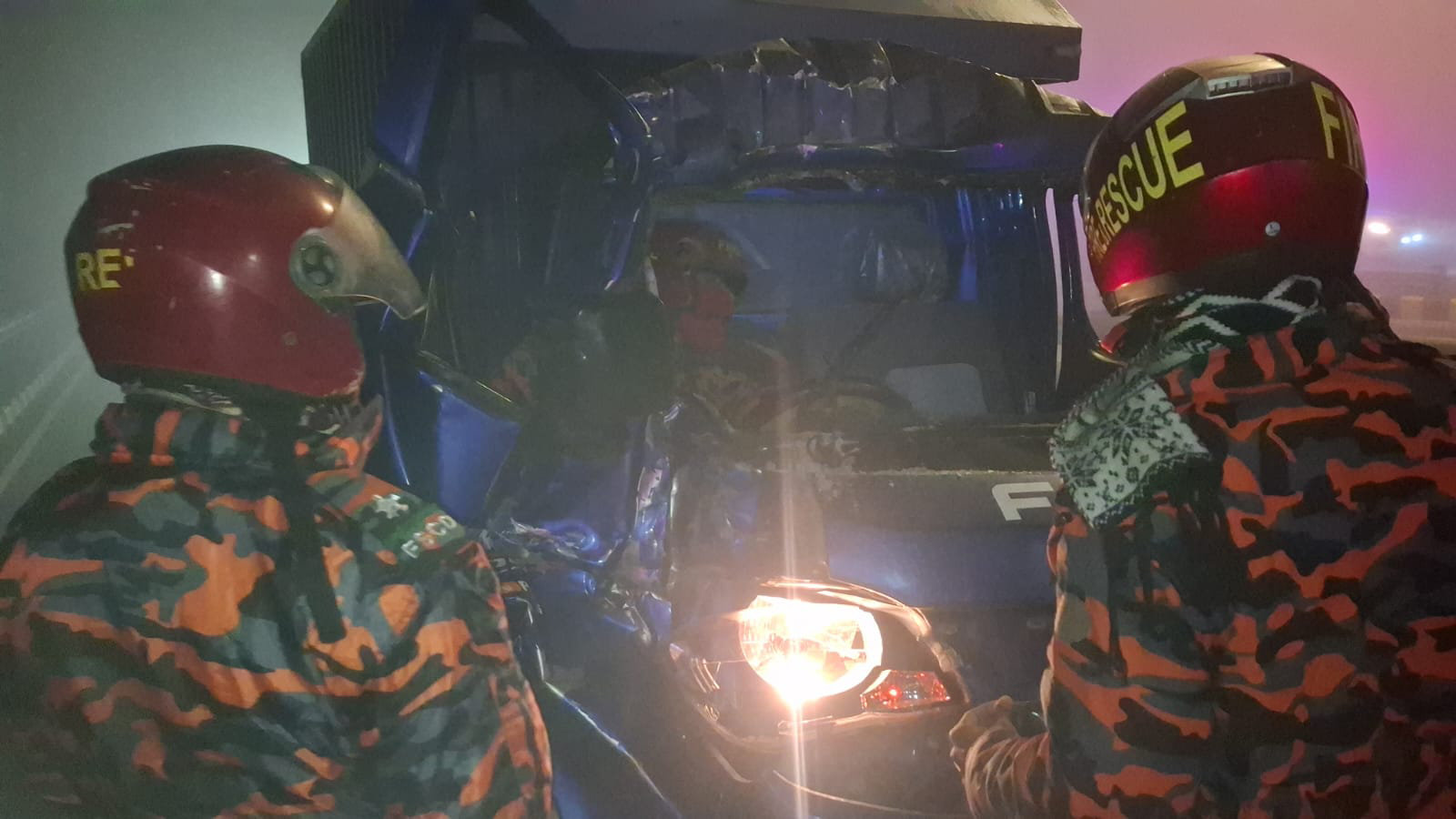 ঘন কুয়াশায় মুন্সিগঞ্জে এক্সপ্রেসওয়েতে তিন দুর্ঘটনা, আহত ২০