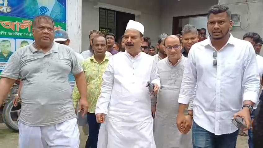 আ.লীগ নেই, বিএনপি থাকবে না, তাহলে কি রাজাকারেরা দেশ চালাবে: গয়েশ্বর