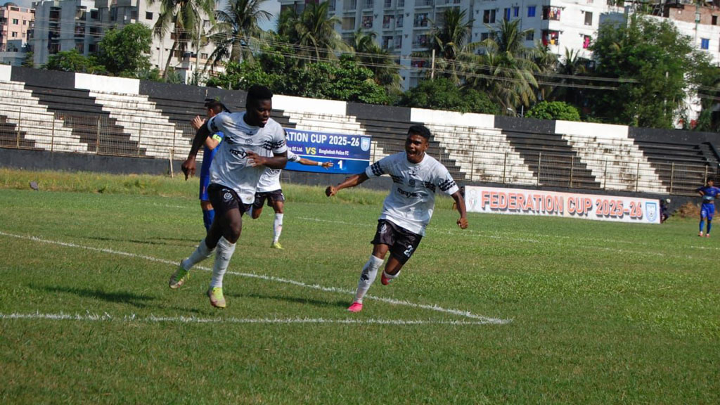 বোয়াটেংয়ের হ্যাটট্রিকে মোহামেডানের জয়, চ্যাম্পিয়নদের হোঁচট