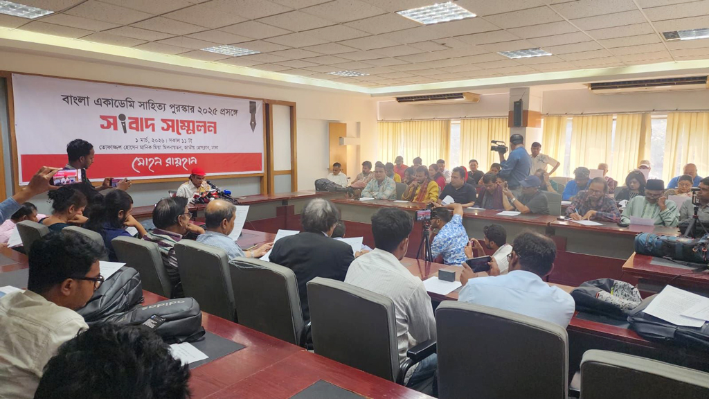 যে শর্তে বাংলা একাডেমি পুরস্কার নিতে রাজি হলেন কবি মোহন রায়হান