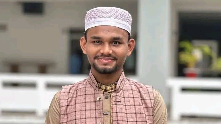 চবির ফেসবুক গ্রুপে বট আইডি থেকে ছাত্রীকে অশালীন মন্তব্য, ‘লেলিয়ে দেওয়া হয়েছে’— দাবি অভিযুক্তের