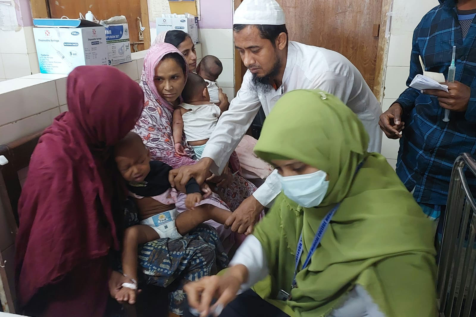 ময়মনসিংহ মেডিকেলে হামের উপসর্গ নিয়ে আরও এক শিশুর মৃত্যু, ভর্তি ৩২ শিশু