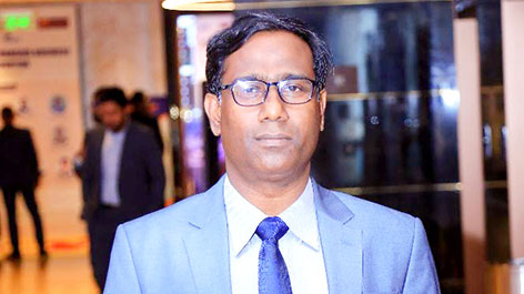এআইয়ের যুগে ফার্মায় ক্যারিয়ার কেমন হবে