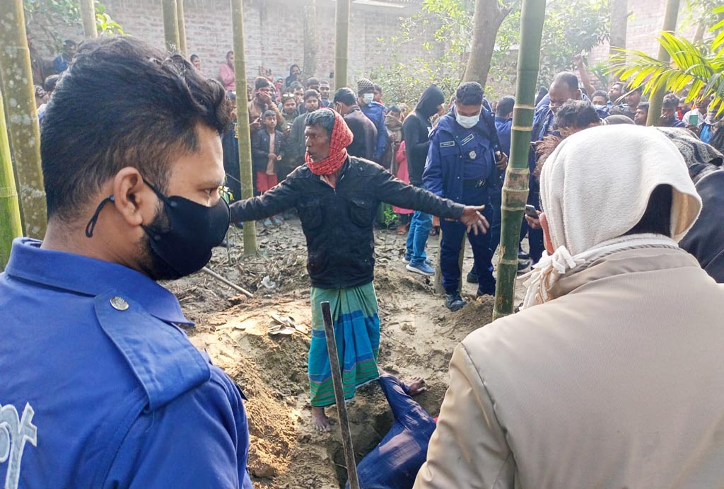 পীরগঞ্জে নারীকে হত্যা করে দুই টুকরা, দেড় মাস আগে খুন শিশুকন্যার লাশ উদ্ধার