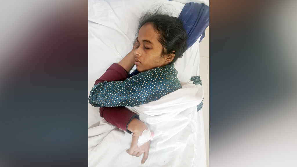মারধরের শিকার সেই স্বতন্ত্র প্রার্থী হাসপাতালে চিকিৎসাধীন