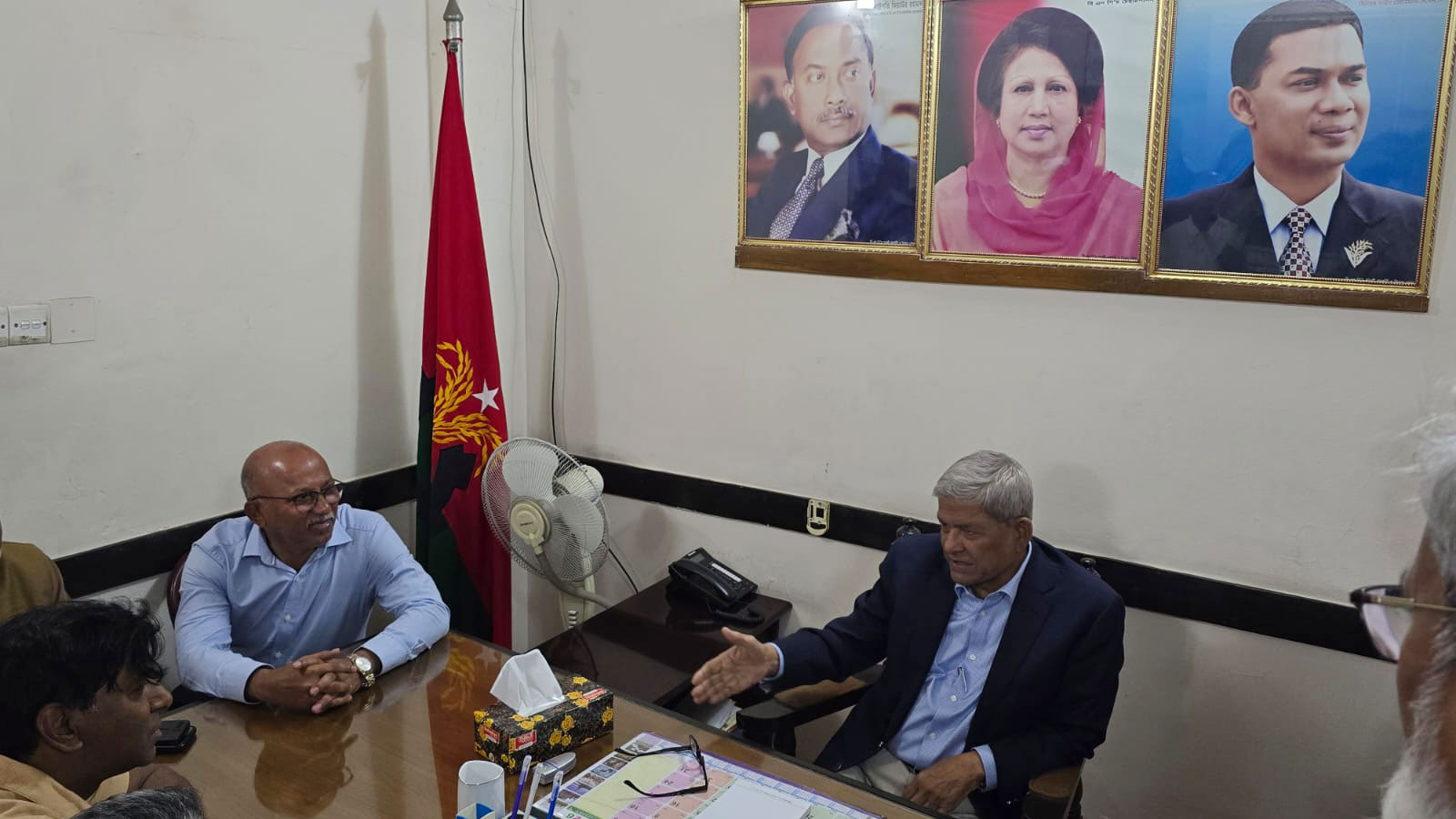 বিএনপি কার্যালয়ের নীরবতা ভাঙলেন মির্জা ফখরুল