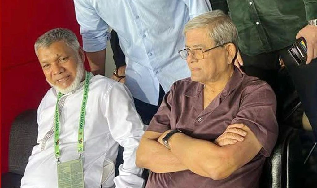 রাজনীতির মাঠের মির্জা ফখরুল খেলার মাঠে