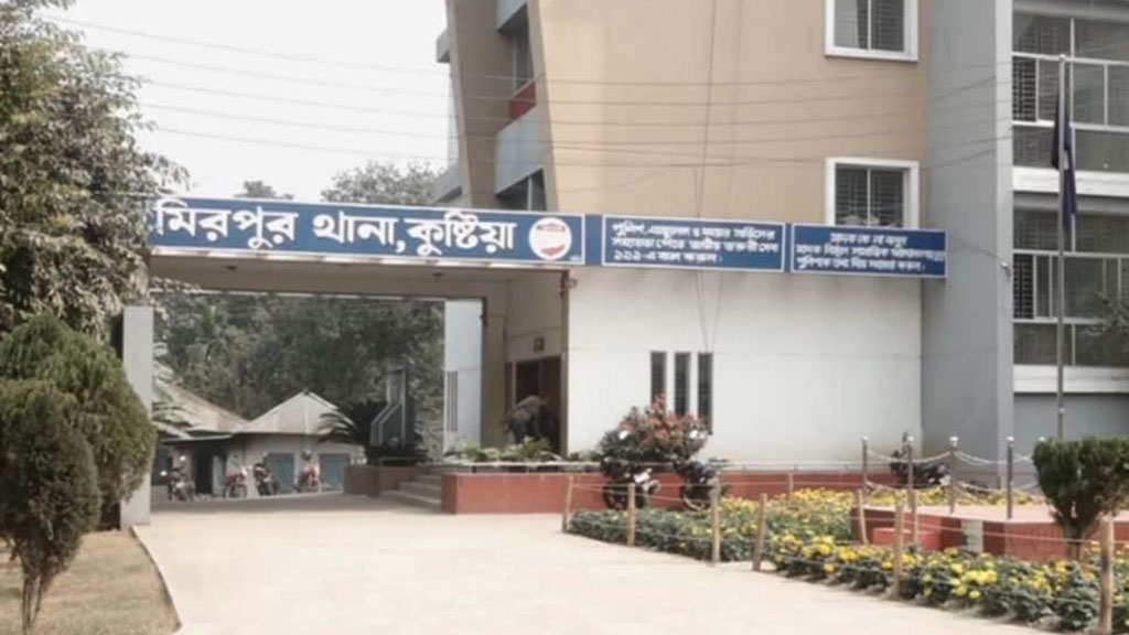 কানের দুল, গলার চেন খুঁজতে লাশের তল্লাশি করে ডাকাতেরা