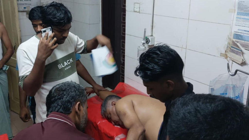 মিরসরাইয়ে যুবলীগের সাবেক নেতাসহ ২ জনকে গুলি