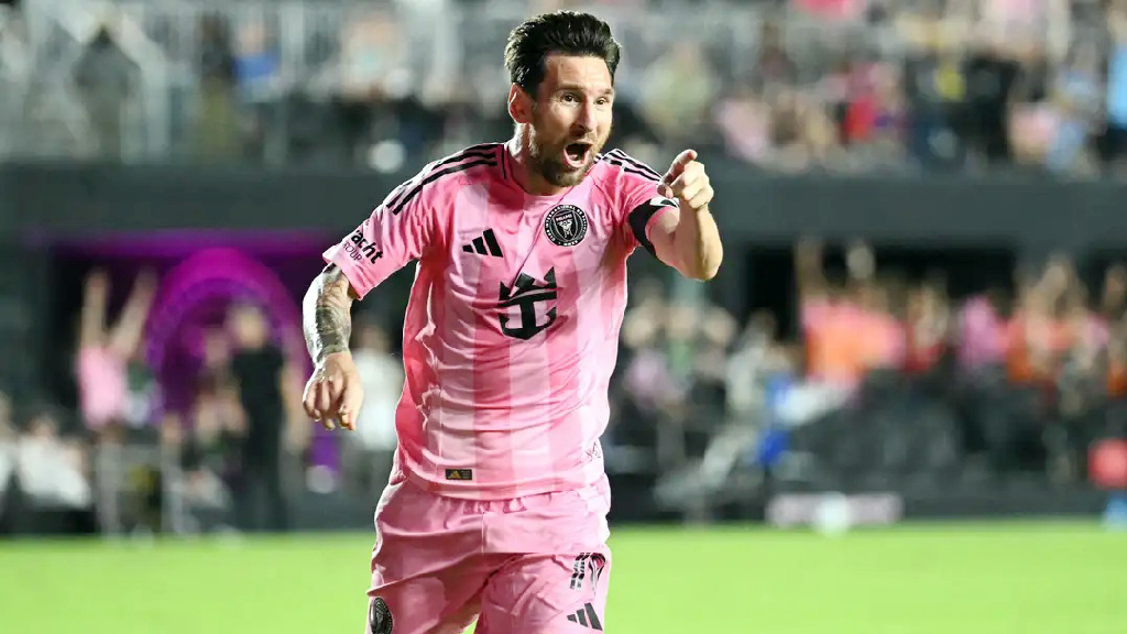 চ্যাম্পিয়ন মেসি এবার ইতিহাসের পাতায়