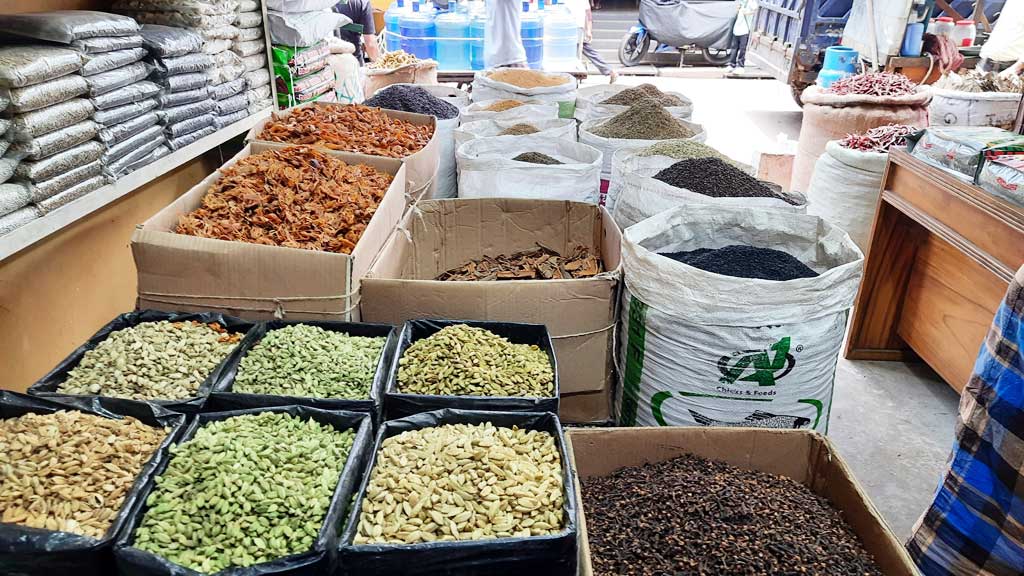 মসলার বাজার: বাড়তি দামে দুশ্চিন্তায় ক্রেতা
