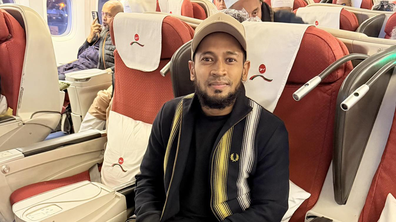সৌদি থেকে ফিরছেন মুশফিক, জানালেন কৃতজ্ঞতা