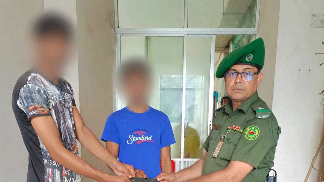 গাজীপুরে হাসপাতাল থেকে চুরি হওয়া মোবাইল উদ্ধার, আটক ১