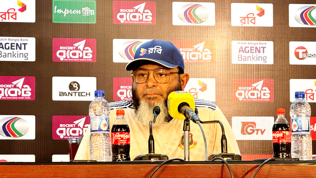হারের ভয়ই বাংলাদেশের ‘সর্বনাশ’ করছে, মনে করেন কোচ