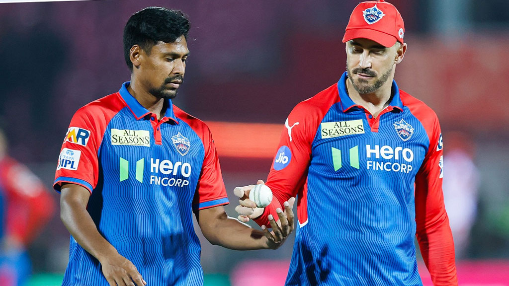 আইপিএলে সাকিবকে ছাড়িয়ে গেলেন মোস্তাফিজ