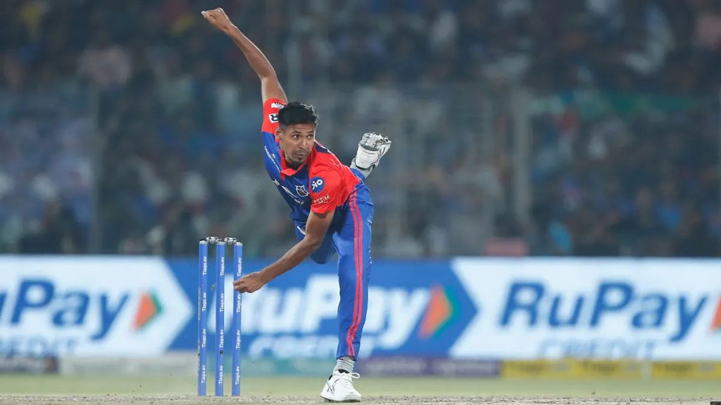 আইপিএলের শেষ দিকে দিল্লি টানল মোস্তাফিজকে