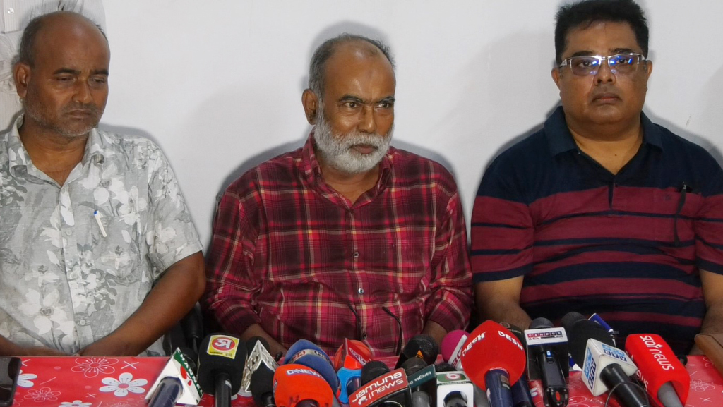 শক্তি থাকলে আসুক, সবগুলার হাত-পা ভেঙে দিয়ে দেব: রংপুরে জাপা নেতা মোস্তাফিজার