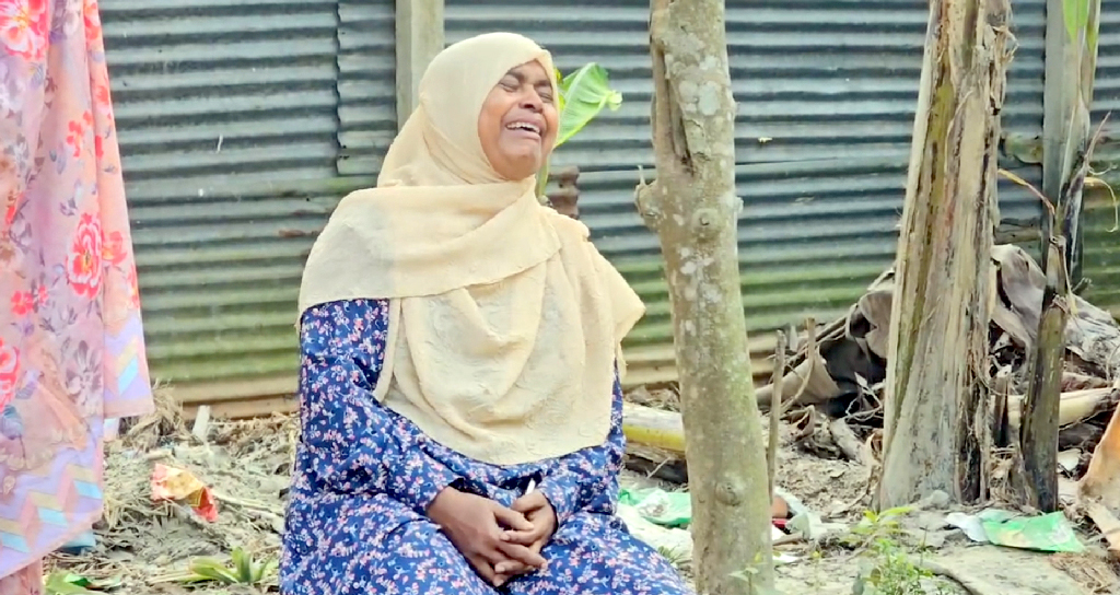 নিহত র‍্যাব কর্মকর্তা মোতালেবের কুমিল্লার গ্রামের বাড়িতে মাতম