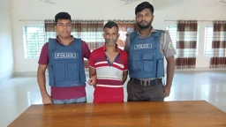 মুলাদীতে জেলে ও খেয়াযাত্রীদের ওপর বোমা হামলা, ‘বোমারু জামাল’ গ্রেপ্তার
