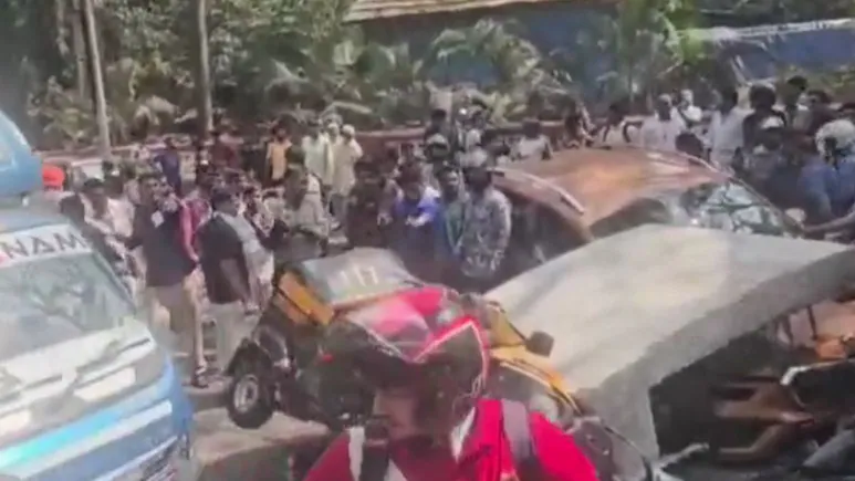 মুম্বাইয়ে মেট্রোরেলের পিলার ধসে গুরুতর আহত ২