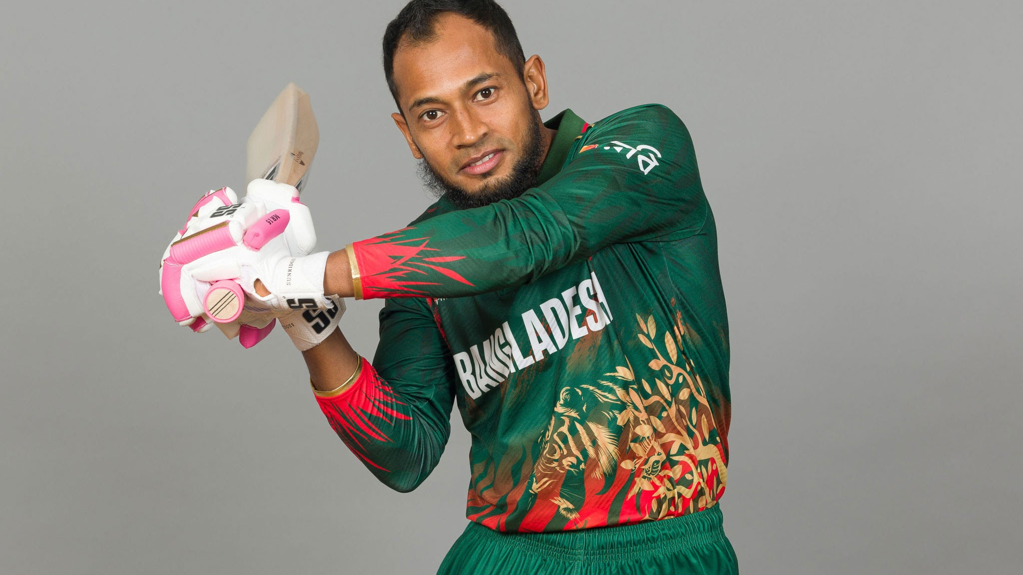 যুদ্ধে সৌদিতে আটকা মুশফিক, ঢাকায় ফেরার আকুতি