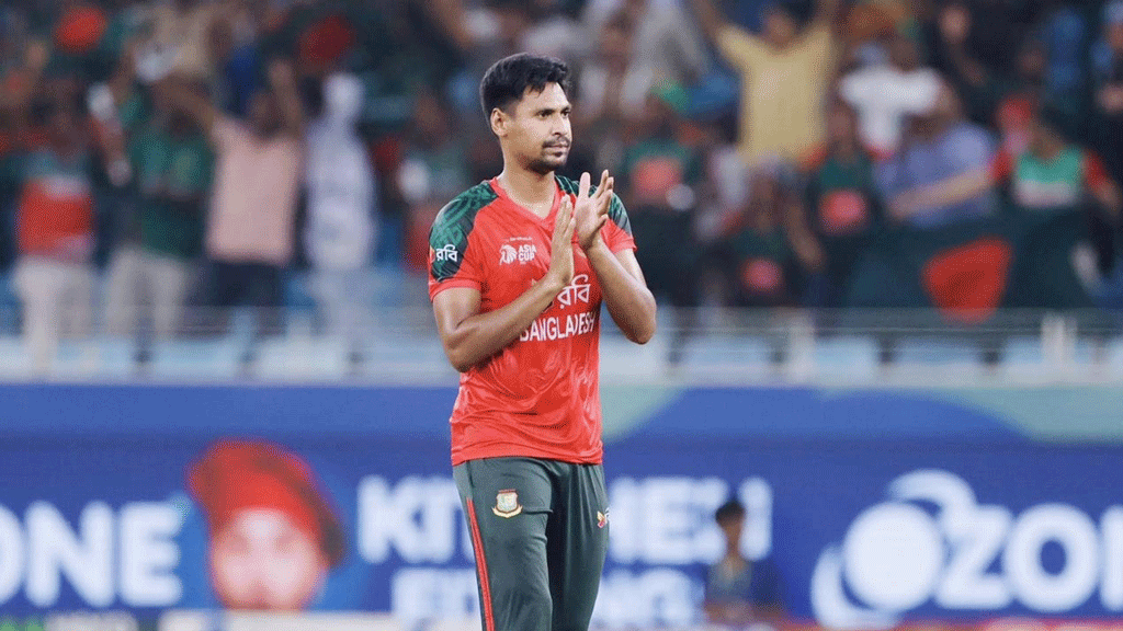সাকিবকে ছাড়িয়ে শীর্ষে মোস্তাফিজ