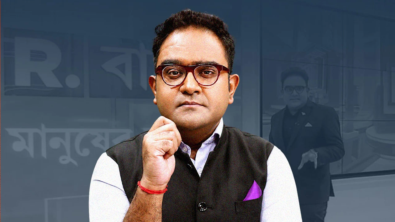 হঠাৎ কেন রিপাবলিক বাংলা ছাড়লেন ময়ূখ রঞ্জন ঘোষ