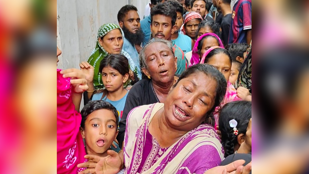 মায়ের ধর্ষককে গলা কেটে হত্যা করলেন চার ছেলে