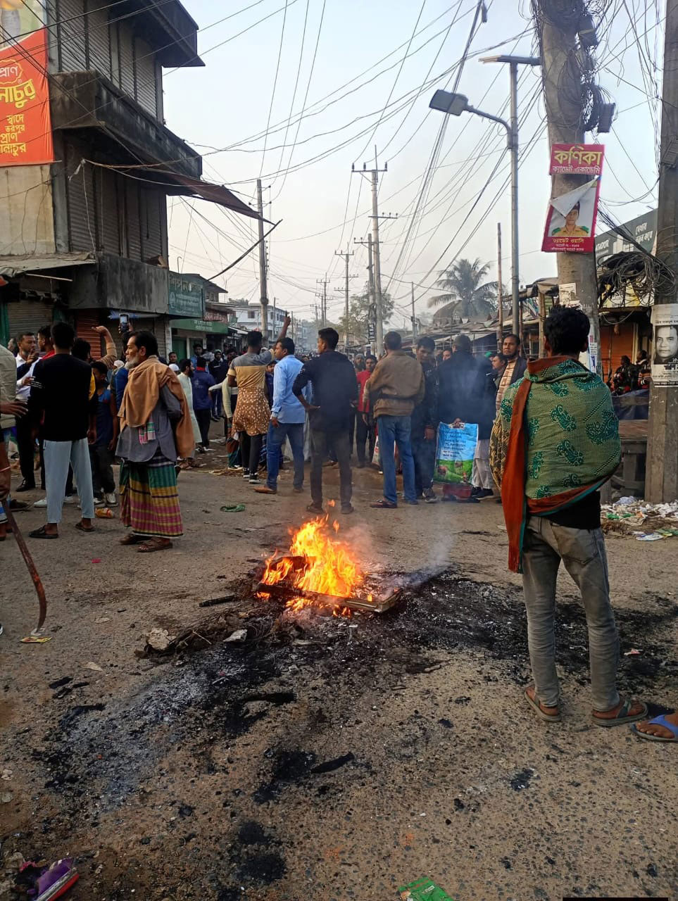 মনোনয়ন পরিবর্তনের দাবিতে ফের ঢাকা-ময়মনসিংহ রেলপথ অবরোধ
