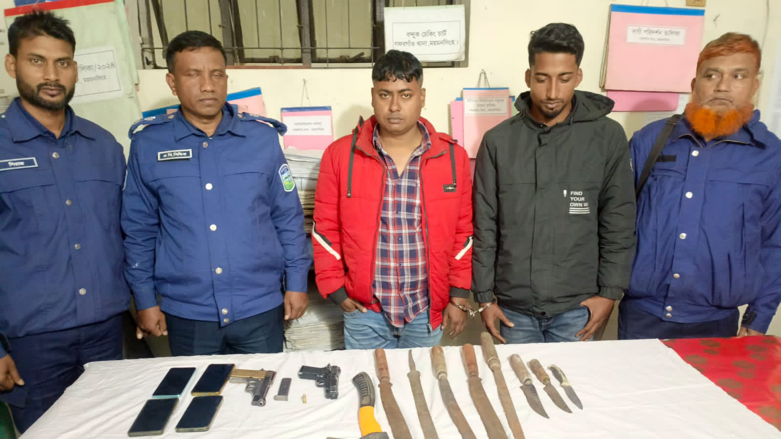 ময়মনসিংহে আগ্নেয়াস্ত্রসহ ছাত্রদলের দুই কর্মী গ্রেপ্তার